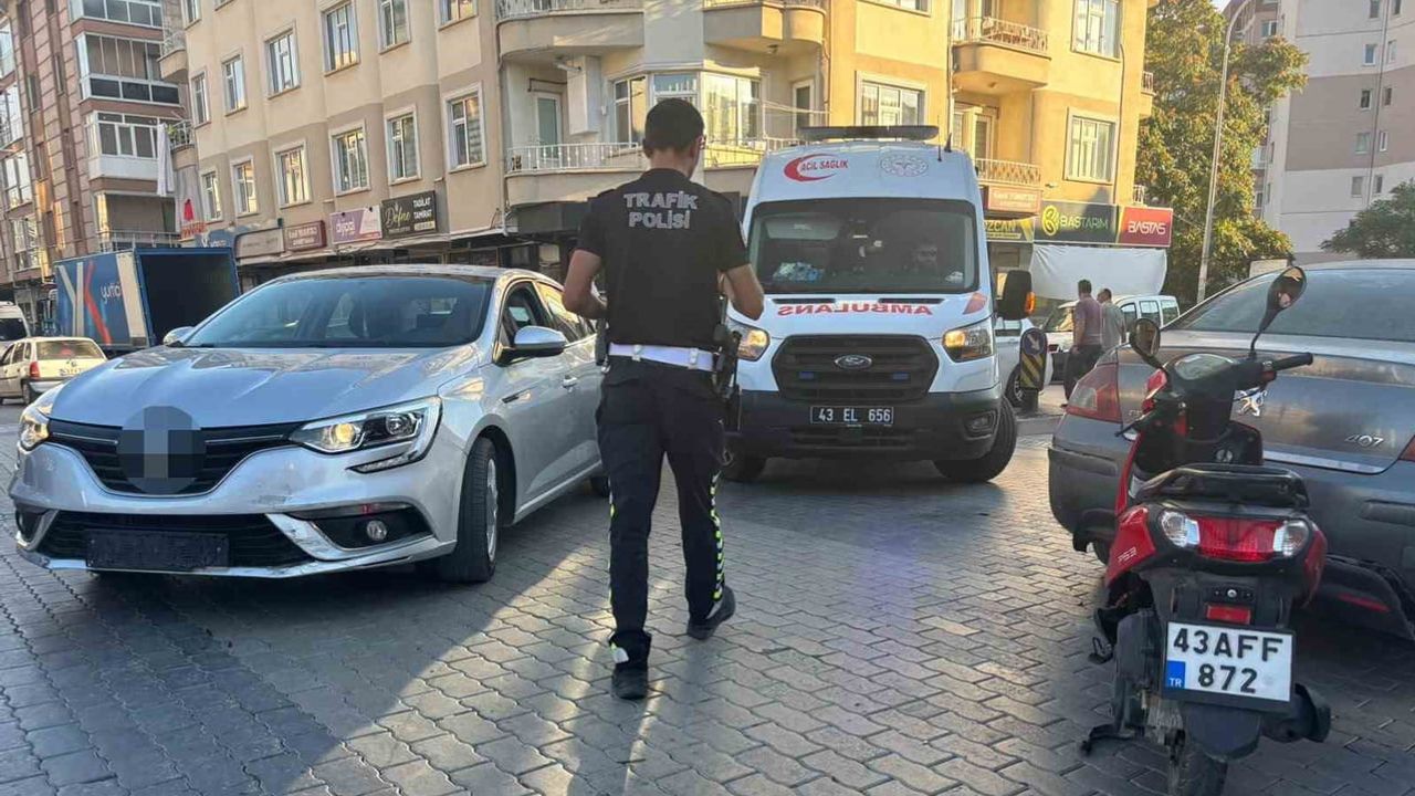 Haşim Benli Bulvarı'nda kavşak çarpışması: motosiklet sürücüsü yaralandı