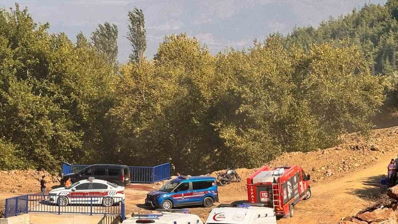 Hassa'da sepetli motosiklet kayalıktan yuvarlandı: üç kişi yaralandı