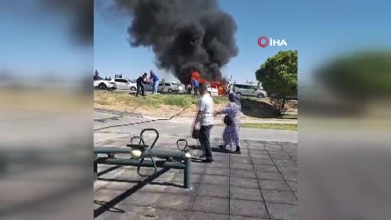 Hastane otoparkında paniğe yol açan yangın: otomobil kullanılamaz hale geldi