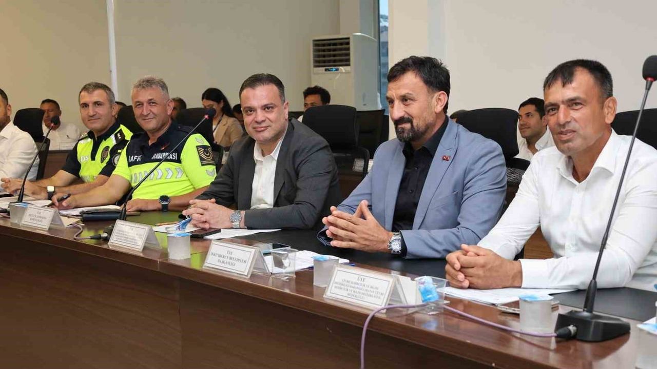 Hatay'da ulaşımda kapsamlı düzenleme: 42 maddeyle yol haritası yenilendi