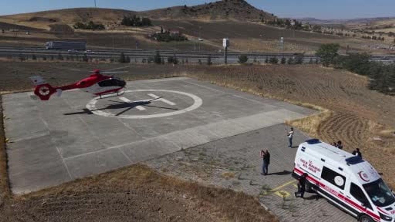Hava ambulansıyla Ankara'ya sevk edilen iki çocuğun tedavisi sürüyor