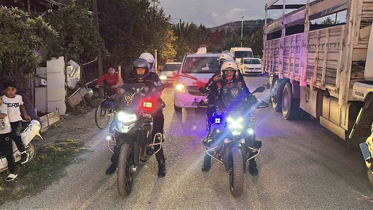 Hayali gerçek oldu: Elif için şehrin ortasında temsili düğün