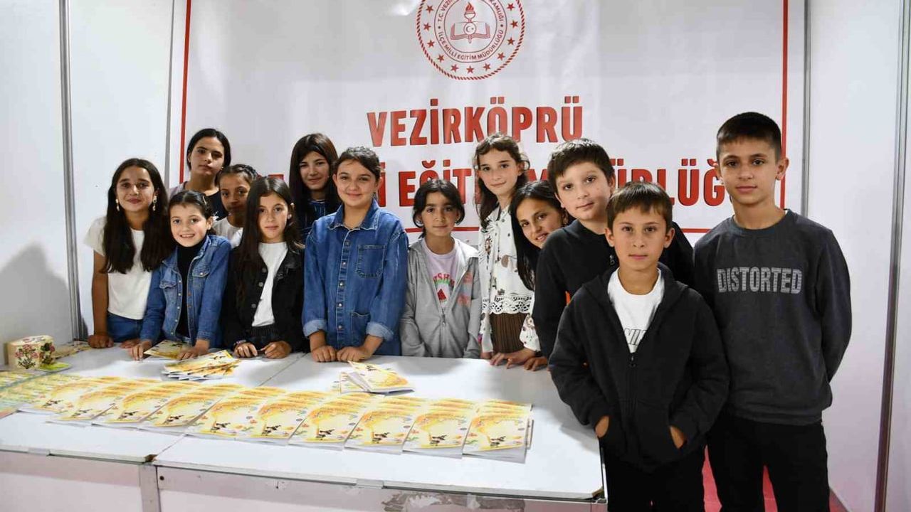 Hayallerini masala dönüştüren Vezirköprülü öğrenciler kitap günlerinde stant açtı
