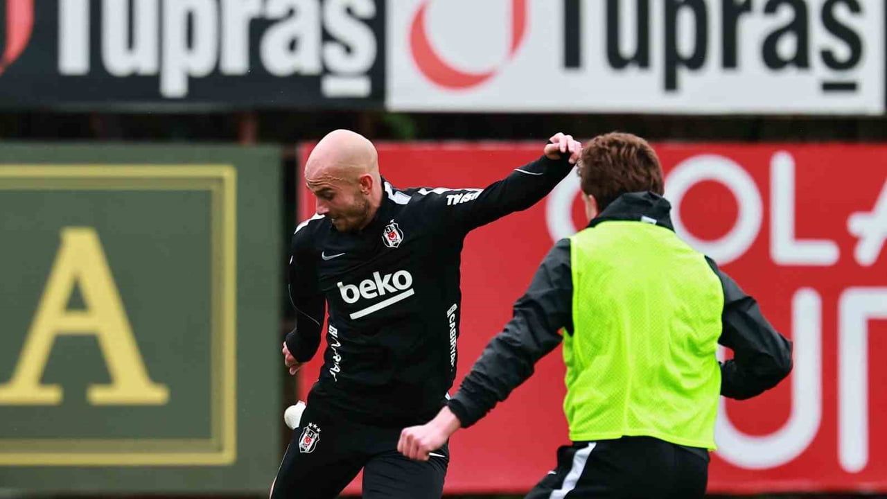 Hazırlıklar yoğunlaştı: Beşiktaş Kocaelispor maçı için taktik prova