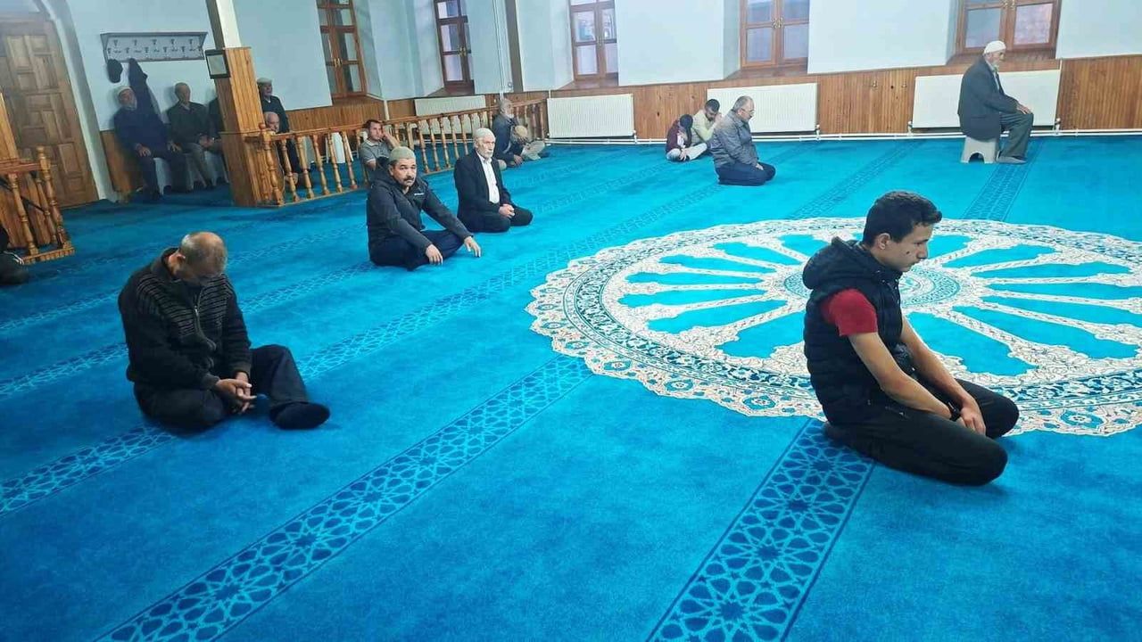 Hisarcık'ta çorba eşliğinde Mevlid-i Nebi ve Gaziler Günü anıldı