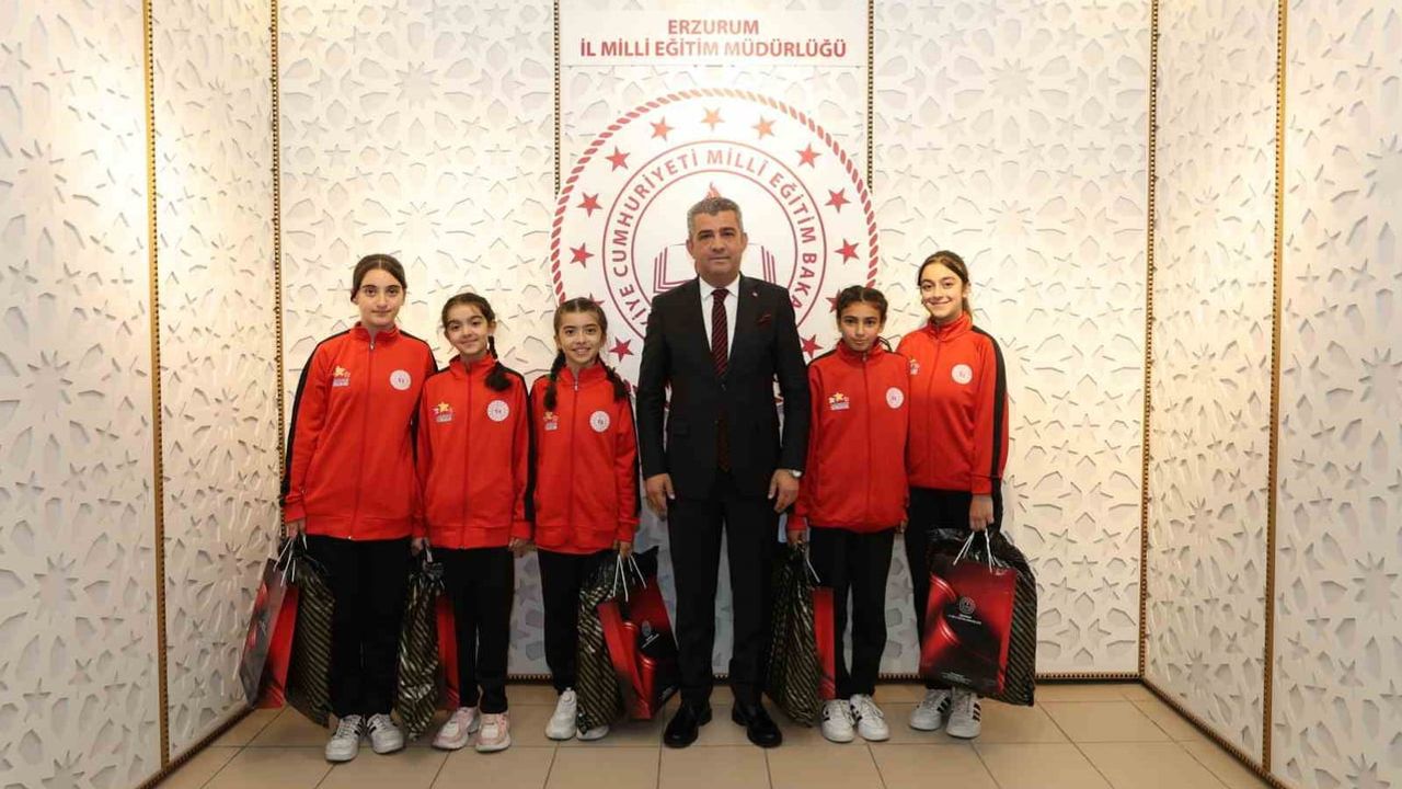 Horasanlı masa tenisçiden milli takım kapısını arayan başarı