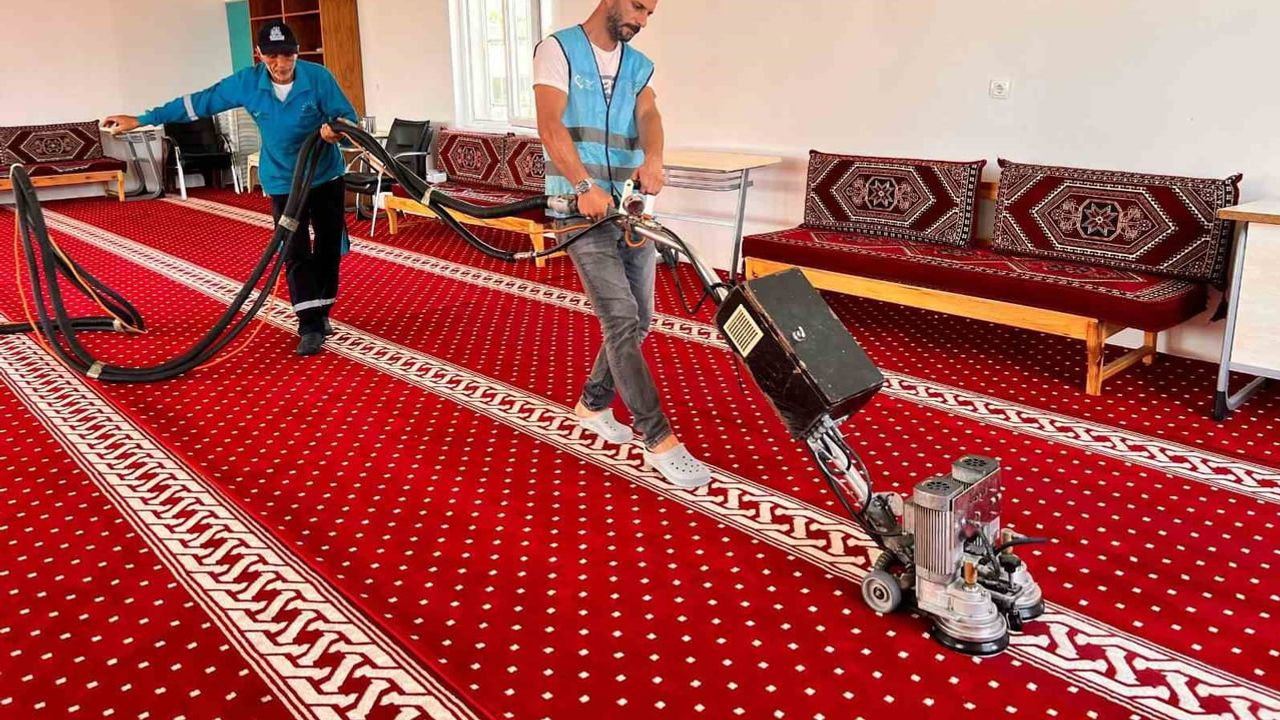 İbadethanelerde hijyen vurgusu: Adıyaman'da temizlik çalışmaları devam ediyor