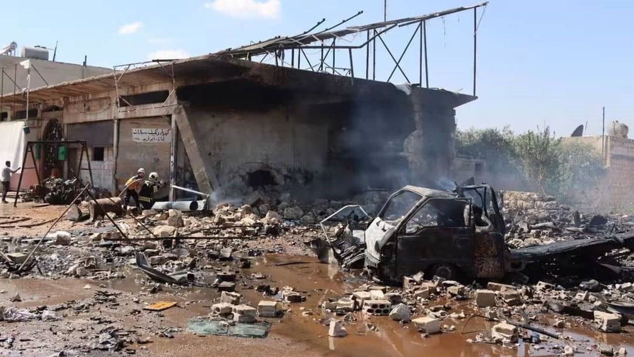 İdlib kırsalında hedef alınan araç infilak etti: 5 ölü, 7 yaralı