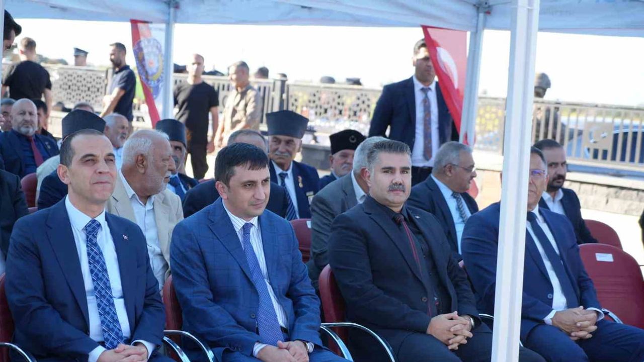 Iğdır’da Dilucu anıtında 2015’te şehit düşen polisler dualarla yad edildi