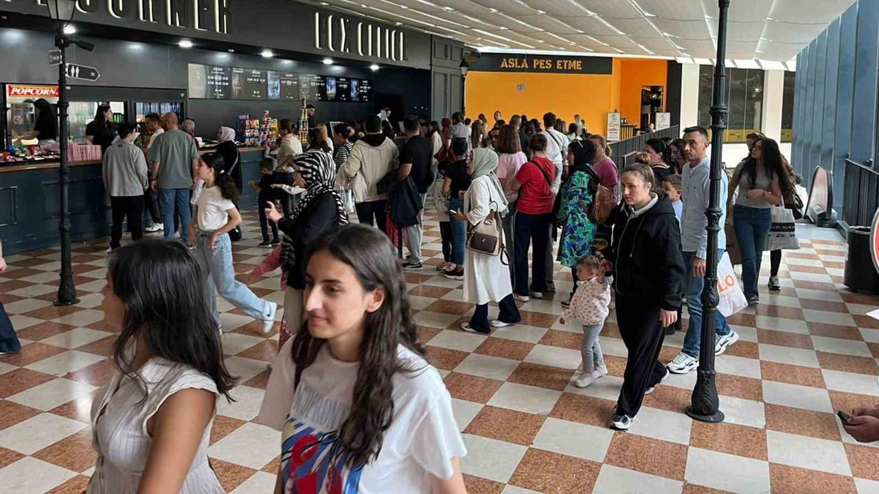 İki günde 777 bin seyirciyle sinemada buluşma: GNÇ Türkiye Sinema Festivali rekoru