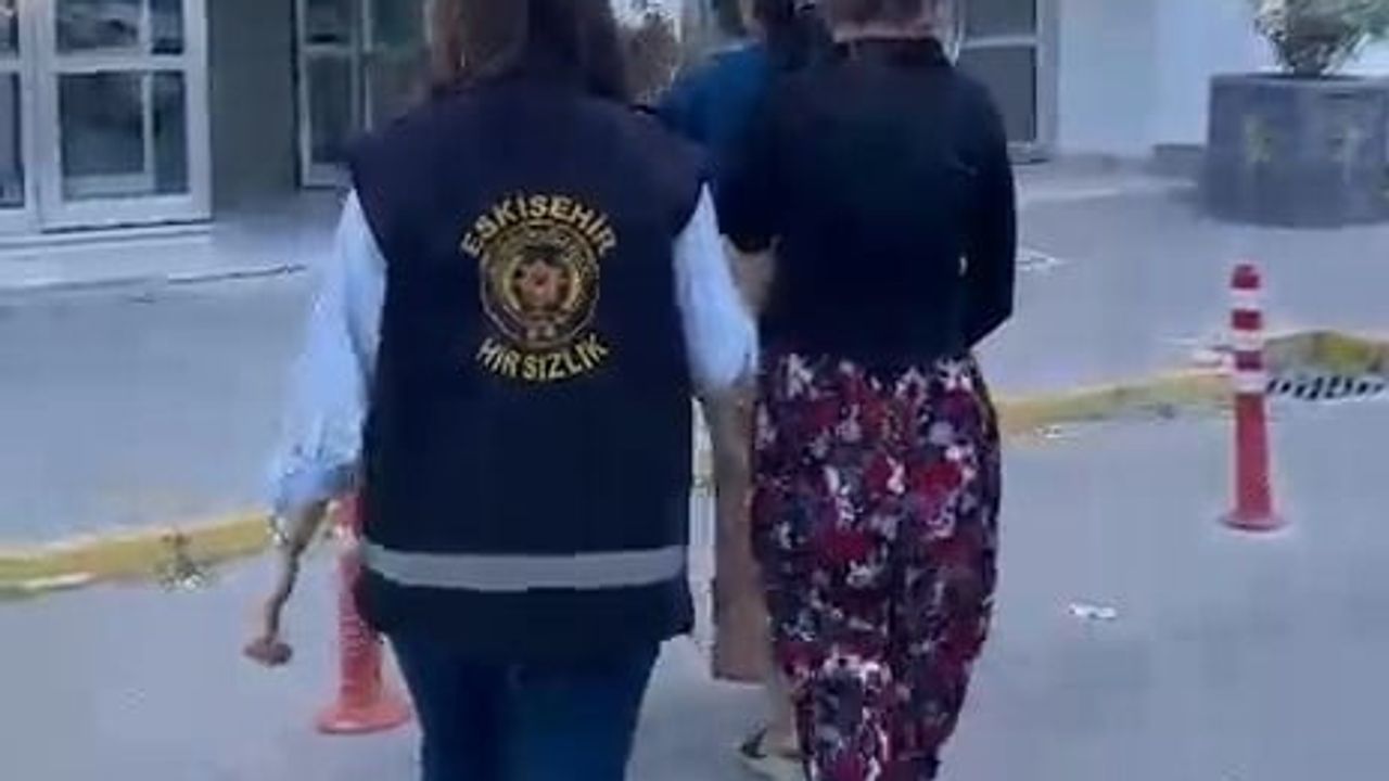 İki tarihteki hırsızlıkta 280 bin liralık ziynet eşyasıyla suçlanan üç kişi tutuklandı