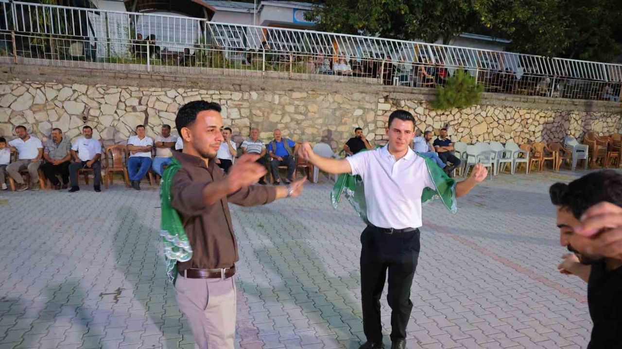 İkiz kardeşler birlikte Çanakkale'de vatani görev yapacak