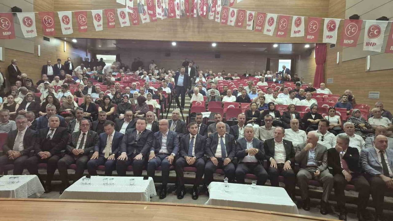 İlhami Caboğlu yeniden il başkanlığına seçildi: delegeler güveni yeniledi