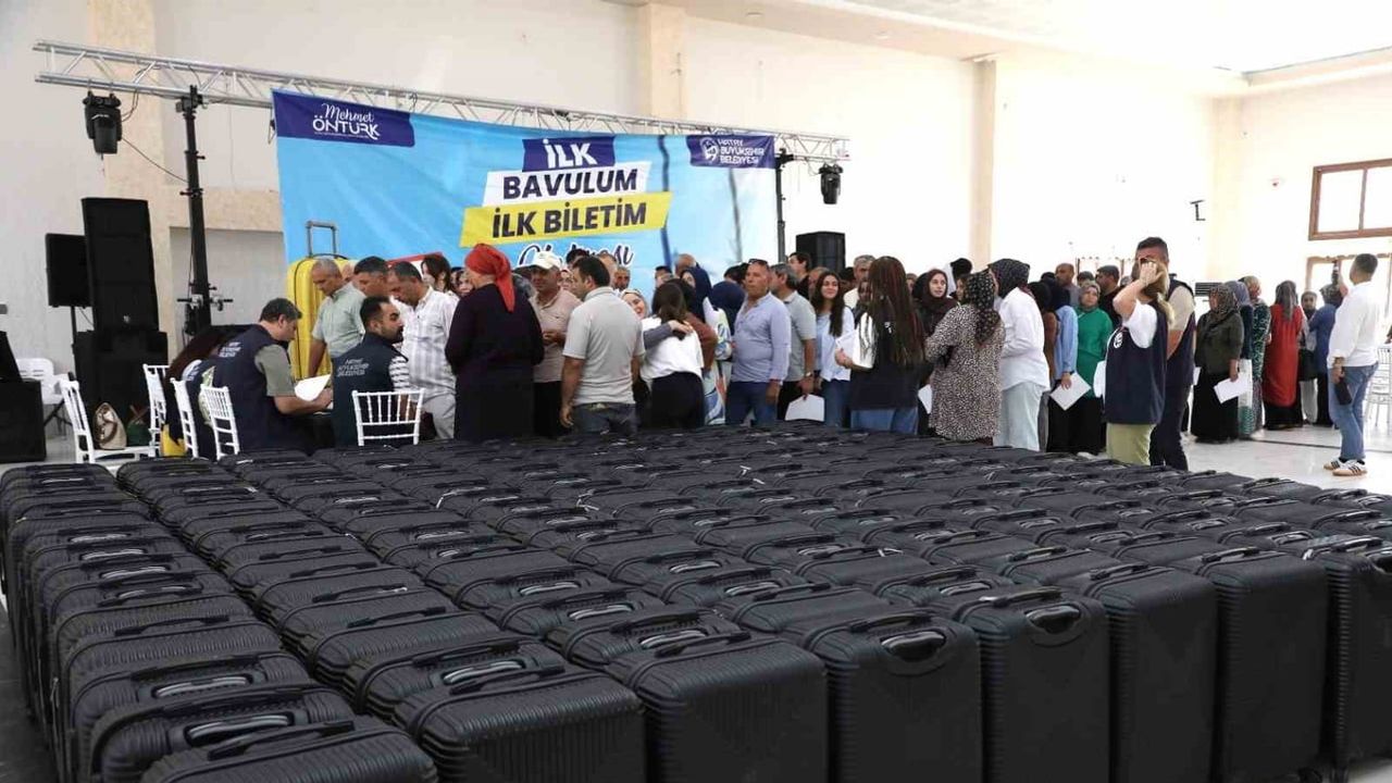 İlk bavulum ilk biletim ile HBB'den öğrencilere bavul ve 4 bin lira destek