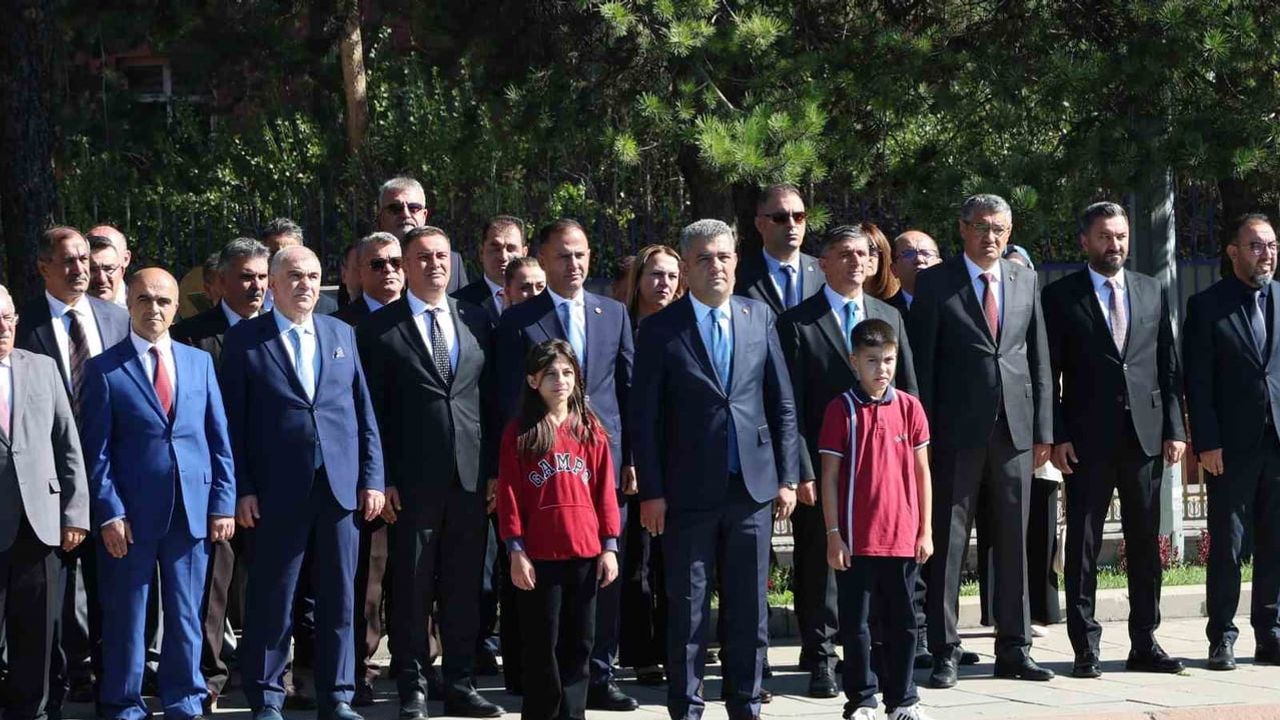 İlk ders ziliyle yeni umutlar: Erzurum'da eğitim yılı başladı