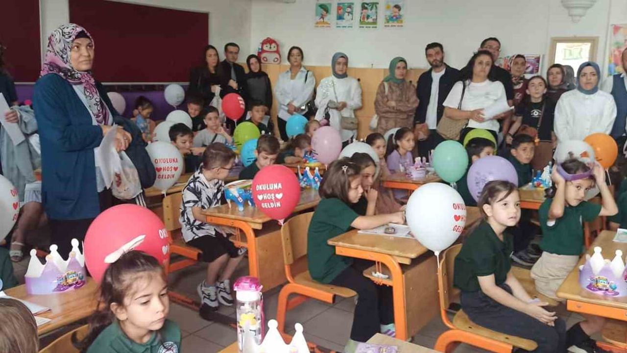 İlkadım İlkokulu'nda uzay temasıyla uyum haftası coşkusu