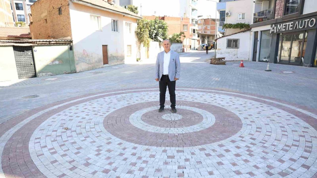 İncirliova'da ulaşım dönüşümü: İstiklal Mahallesi'nde yol yenileme hız kazandı
