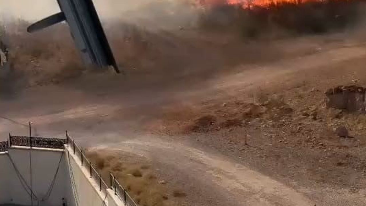 İnegöl Akhisar'da 20 dönümlük otluk yangını mahalleyi tedirgin etti