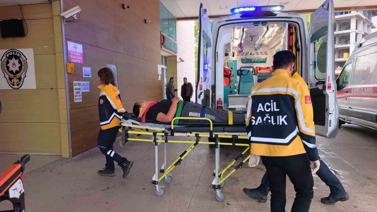 İnegöl'de korumalık üzerinden kayarak üçüncü kat boşluğuna düşen 12 yaşındaki çocuk tedaviye alındı