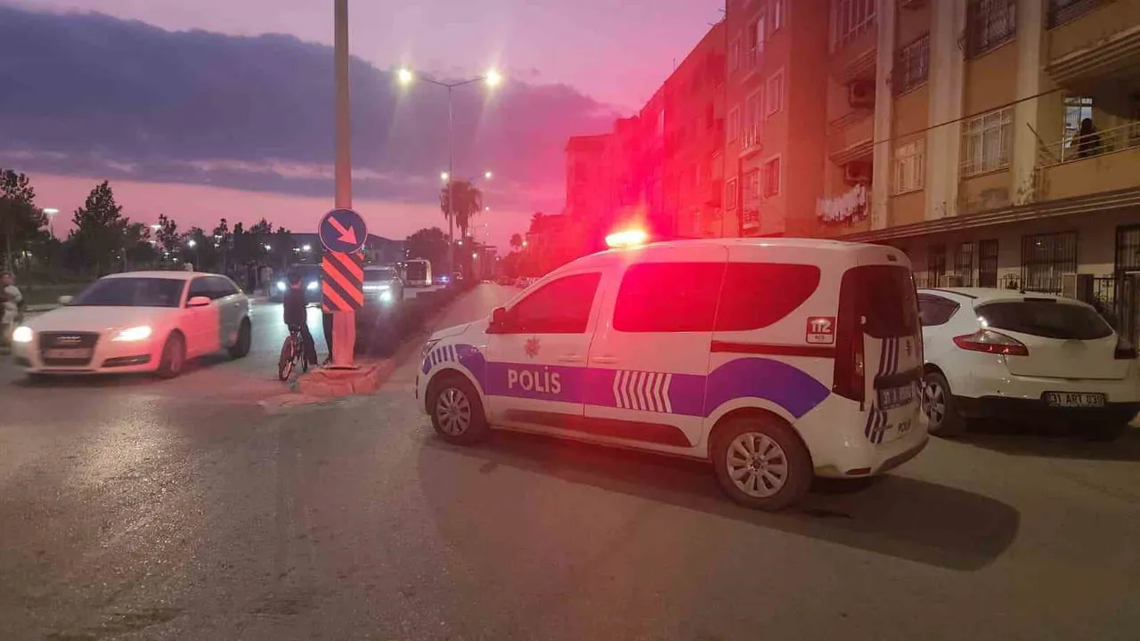 İskenderun’da geri manevra kazası: 71 yaşındaki kadın yoğun bakımda