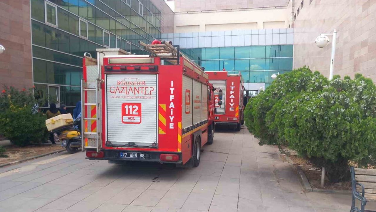 İslahiye devlet hastanesinin bodrumunda çıkan yangın kısa süreli tahliyeye yol açtı