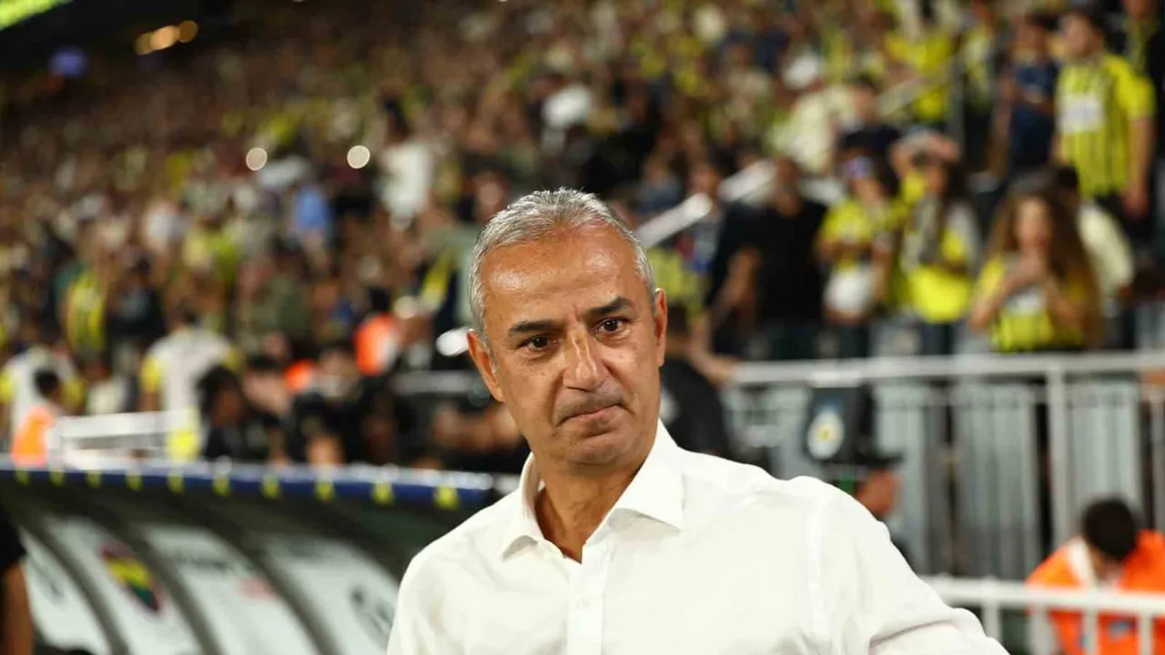 İsmail Kartal kazanan 11'i bozmayarak derbide aynı kadroyla sahaya çıktı