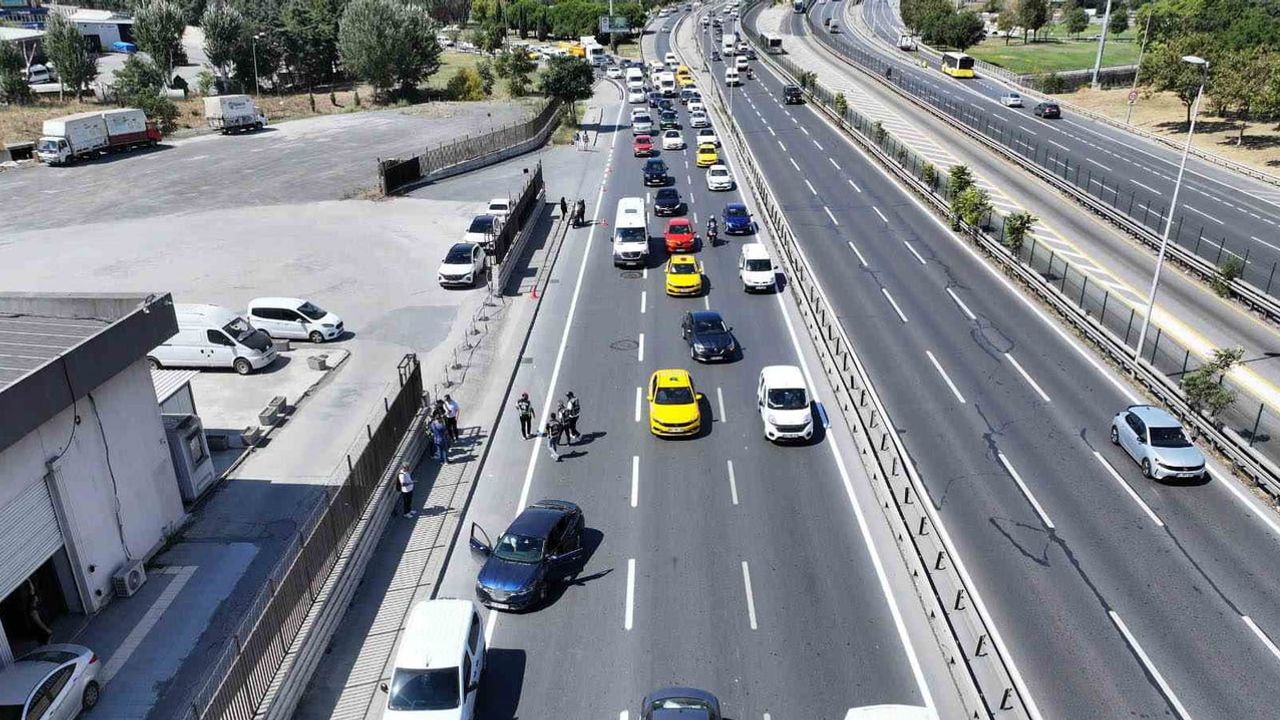 İstanbul'da havadan izlenen korsan taksi operasyonu: 948 bin 761 TL ceza