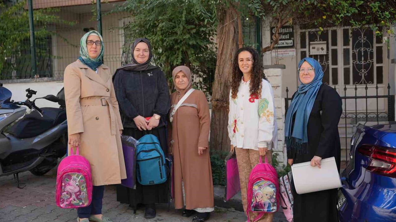İstanbul'da kadın kollarından 11 bin öğrenciye 'Çantan Hazır' desteği