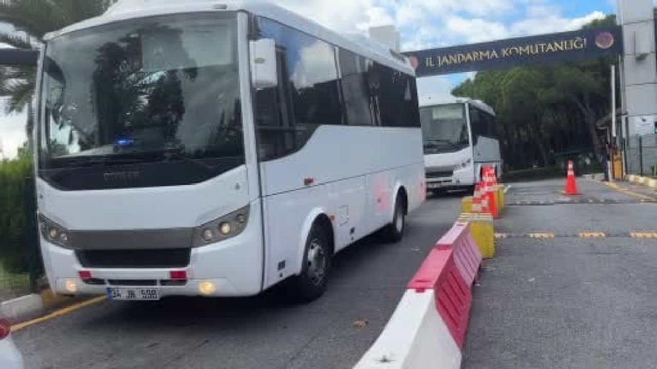İstanbul'da soruşturma gölgesinde ünlülerin rutin sağlık kontrolleri yapıldı