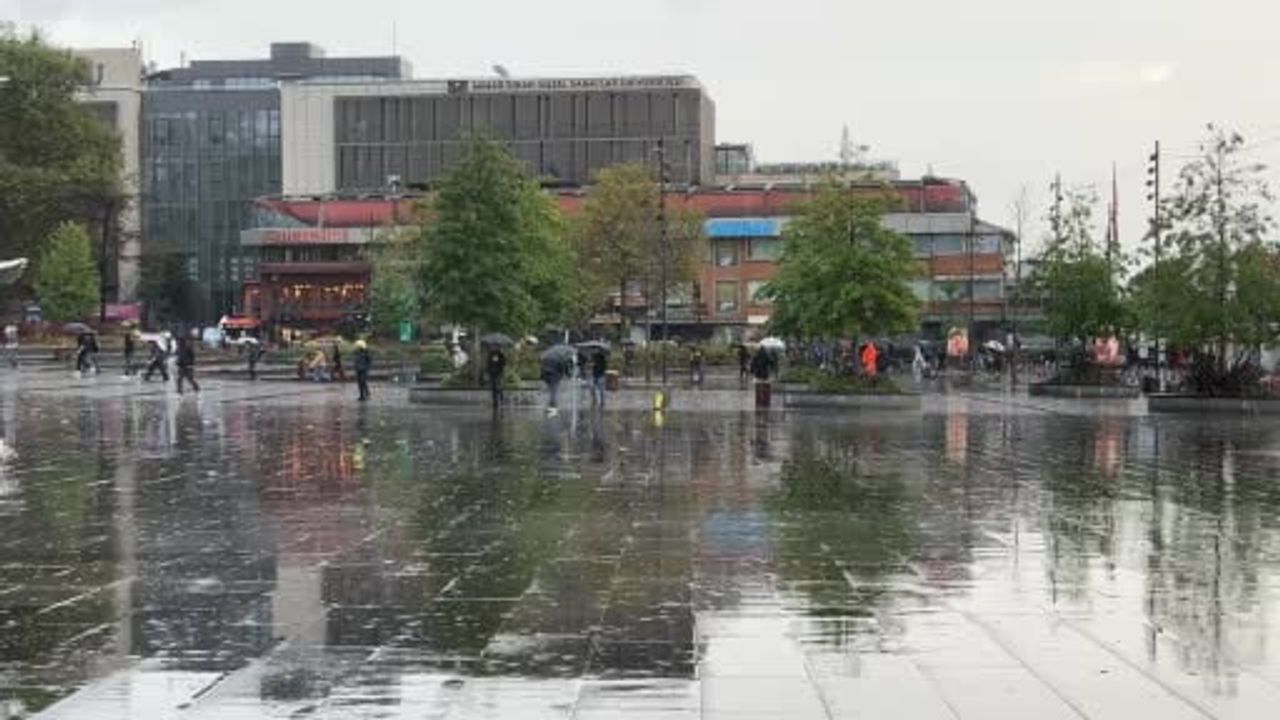 İstanbul sabahını yoğun sağanakla karşıladı