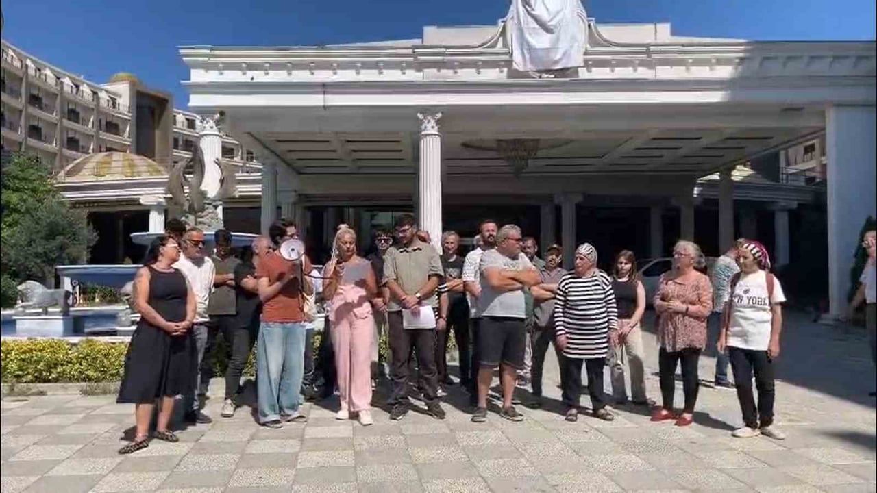 İşten çıkarılan Termal otel çalışanları alacakları için direniyor