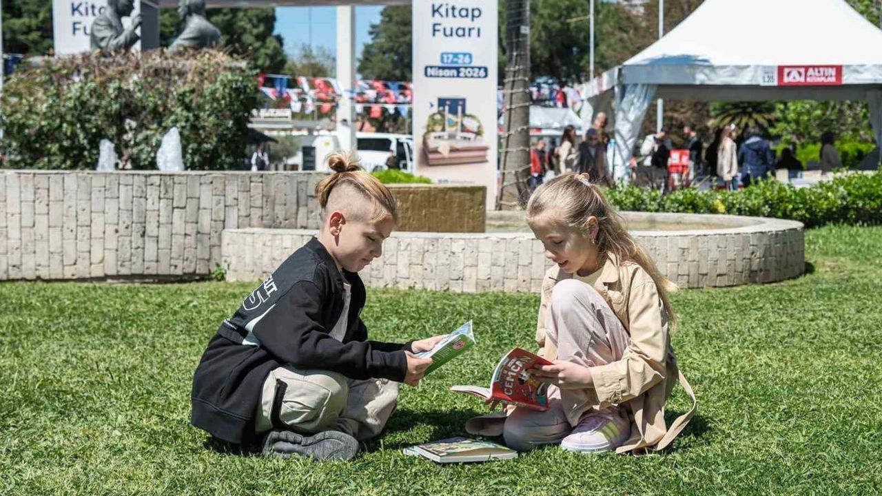 İzmir sonbaharında edebiyat buluşması: İZKİTAP dokuz gün boyunca Kültürpark’ta