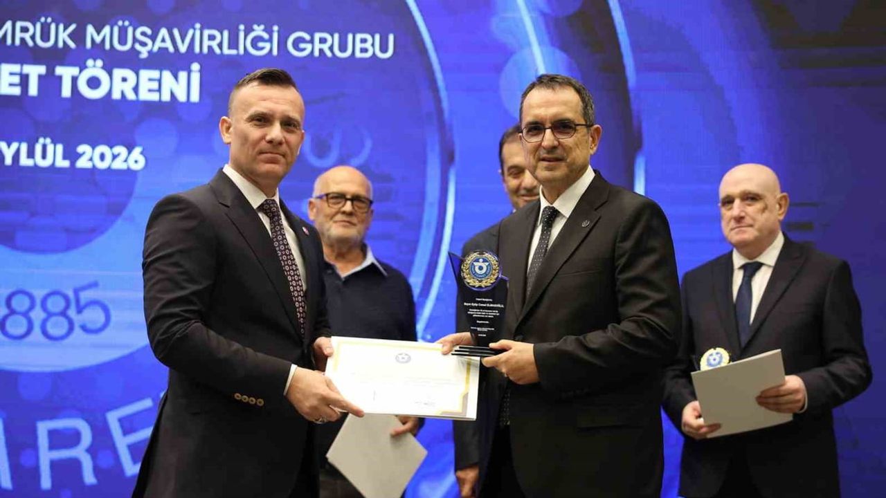 İzmir ticaret odası'nda dış ticaretin yarım asırlık emekçilerine vefa