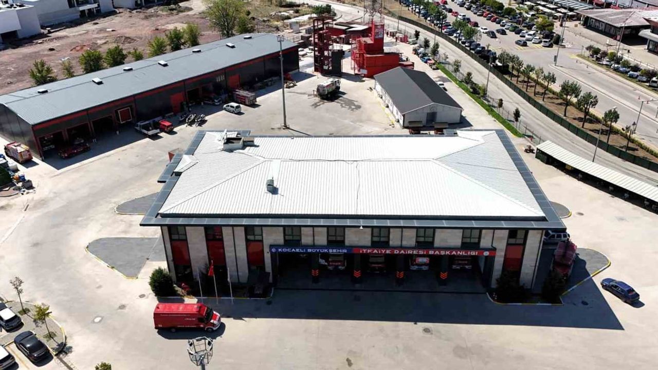 İzmit'te itfaiyenin müdahale gücünü artıracak lojistik merkez açıldı