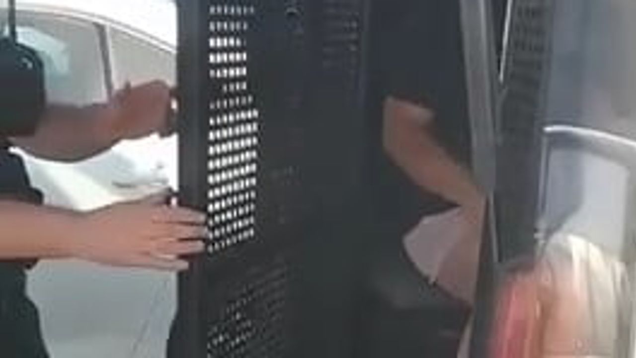 İznik'te farklı suçlardan aranan dört zanlı adalete teslim edildi