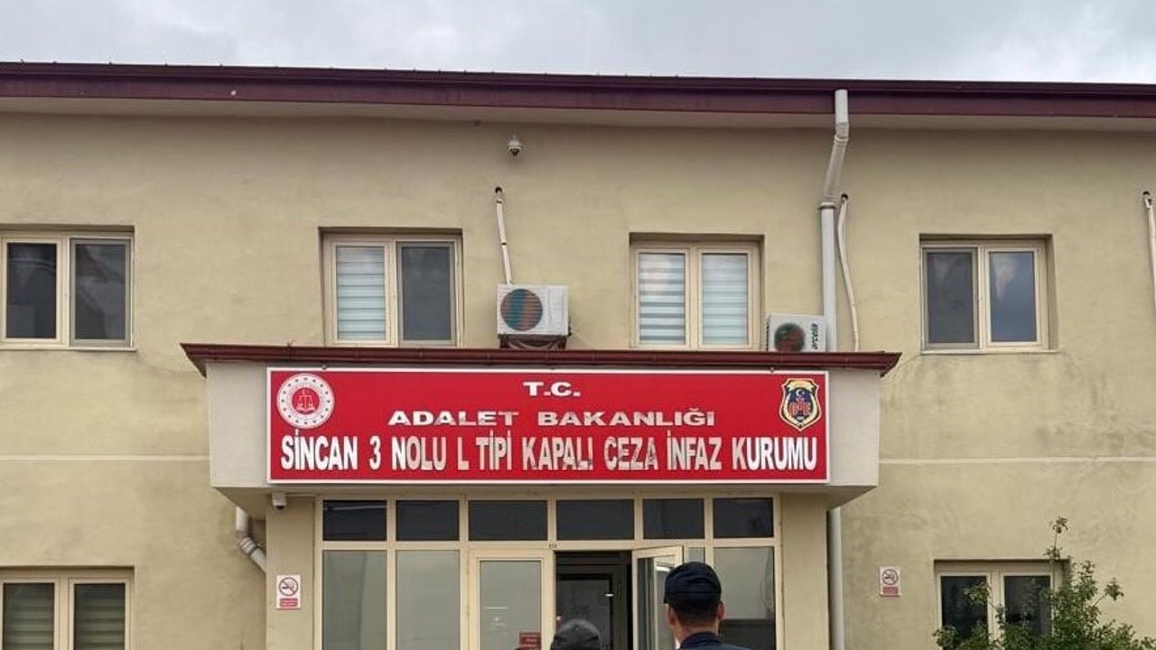 Jandarma'nın Ankara operasyonunda 134 aranan kişi adliyeye sevk edildi