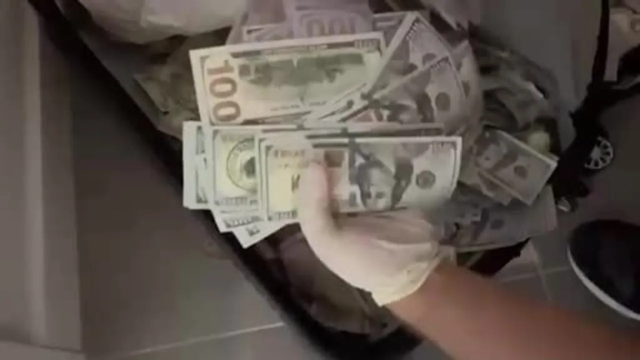 Jandarmadan Esenyurt'ta sahte dolar operasyonu
