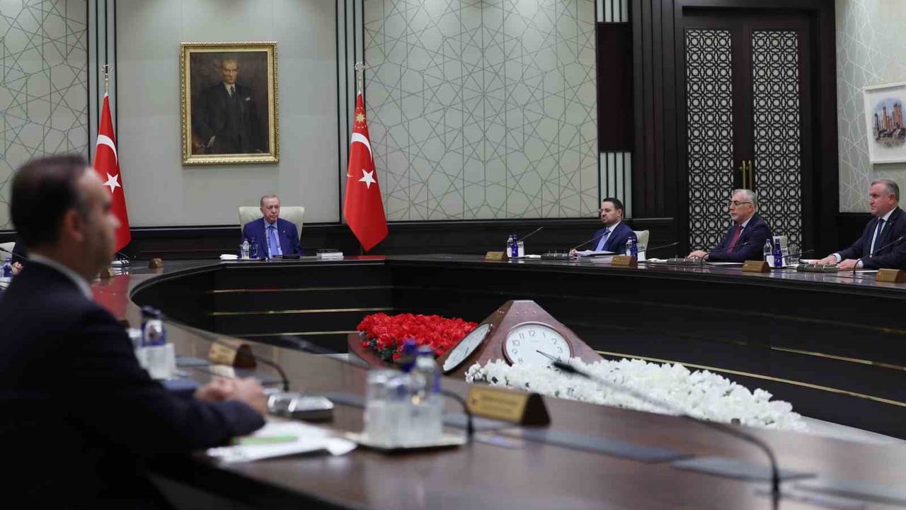 Kabine toplantısı Beştepe'de başladı