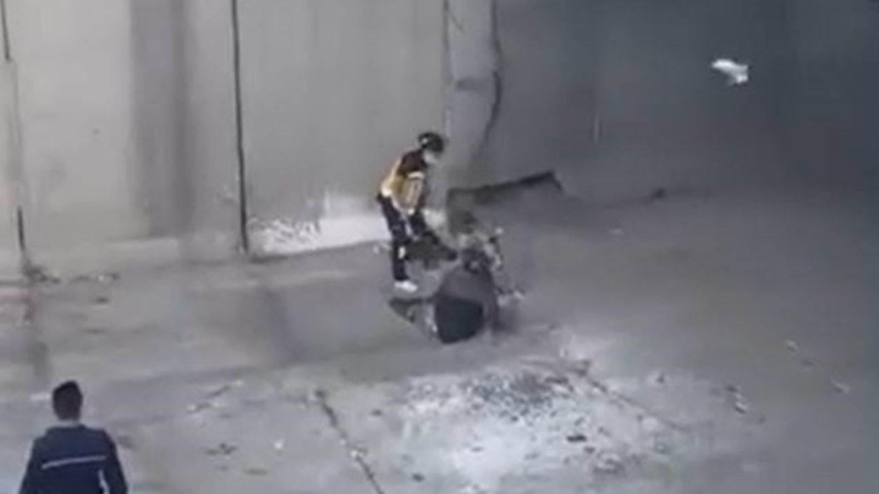 Kaçmak için köprüden dereye atladı, ayağı kırıldı ve hastanelik oldu