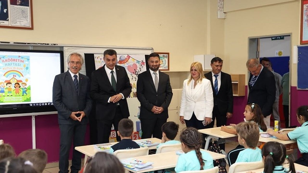 Kağıthane’de yeni eğitim yılı heyecanı başkanla paylaşıldı