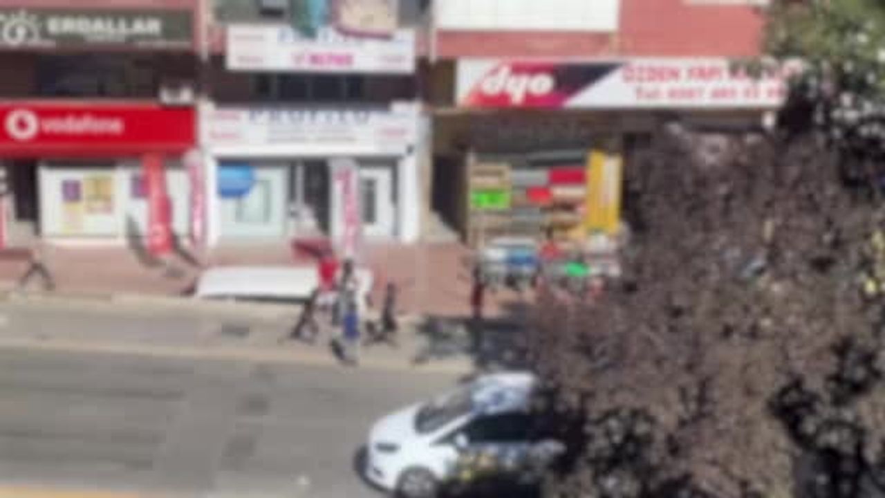 Kahramankazan'da sokak ortasında sopalı kovalamaca