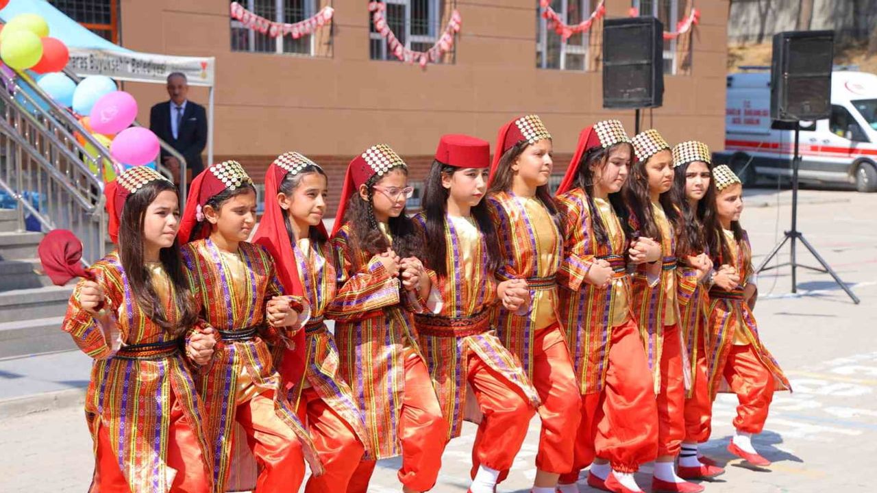 Kahramanmaraş'ta 246 bin 640 öğrenciyle yeni eğitim yılı başladı