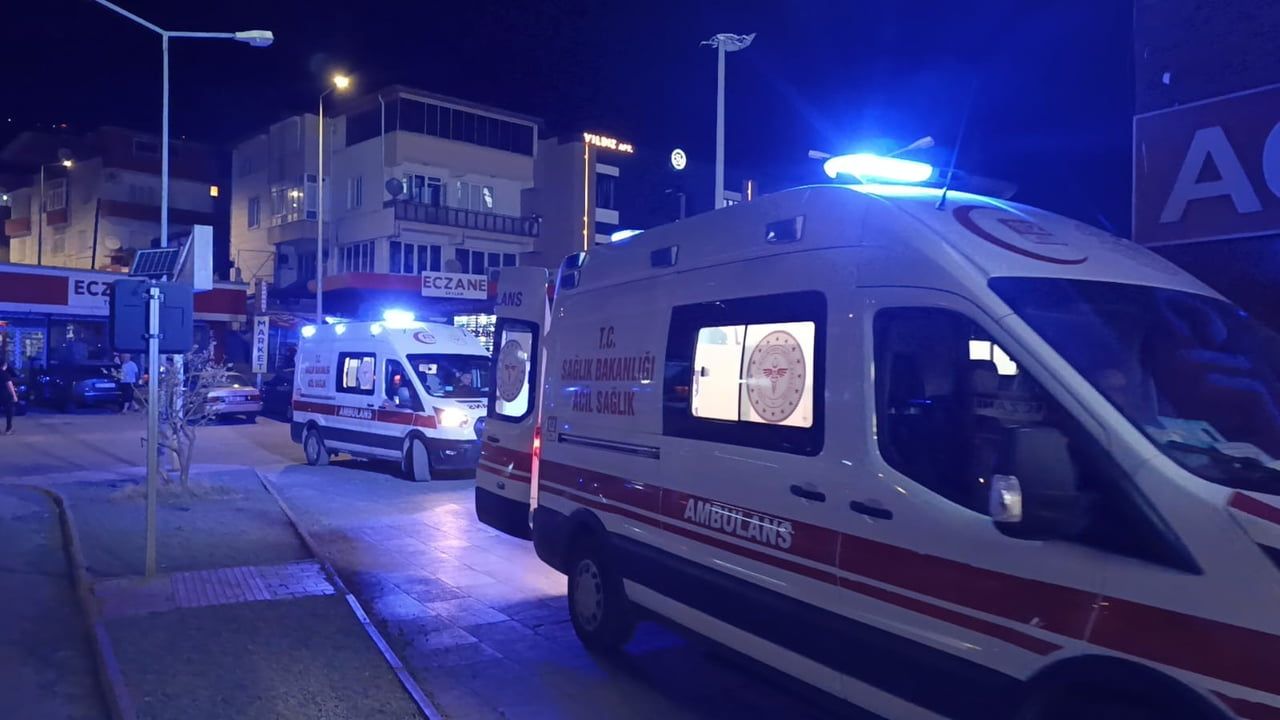 Kahramanmaraş'ta Yunus Emre Mahallesi'nde bıçaklı kavga: iki yaralı, birinin durumu ağır