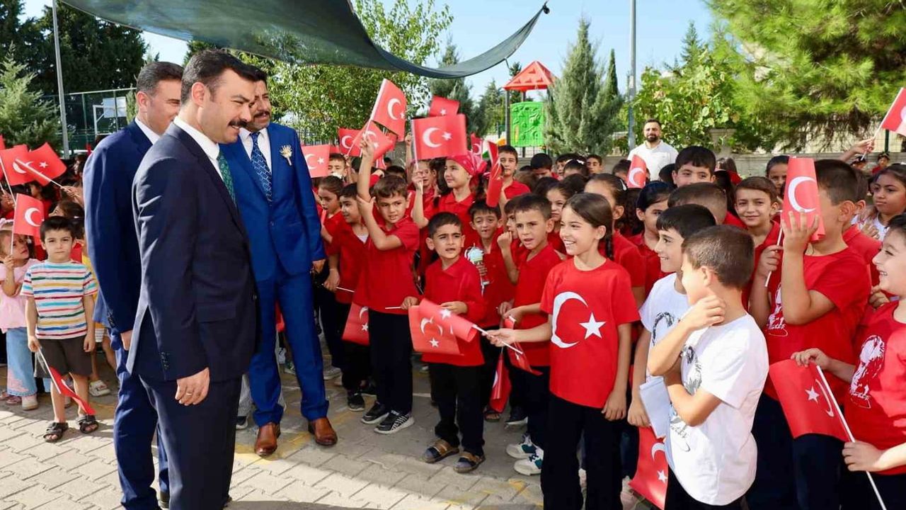 Kahta’da ilköğretim haftası coşkuyla kutlandı