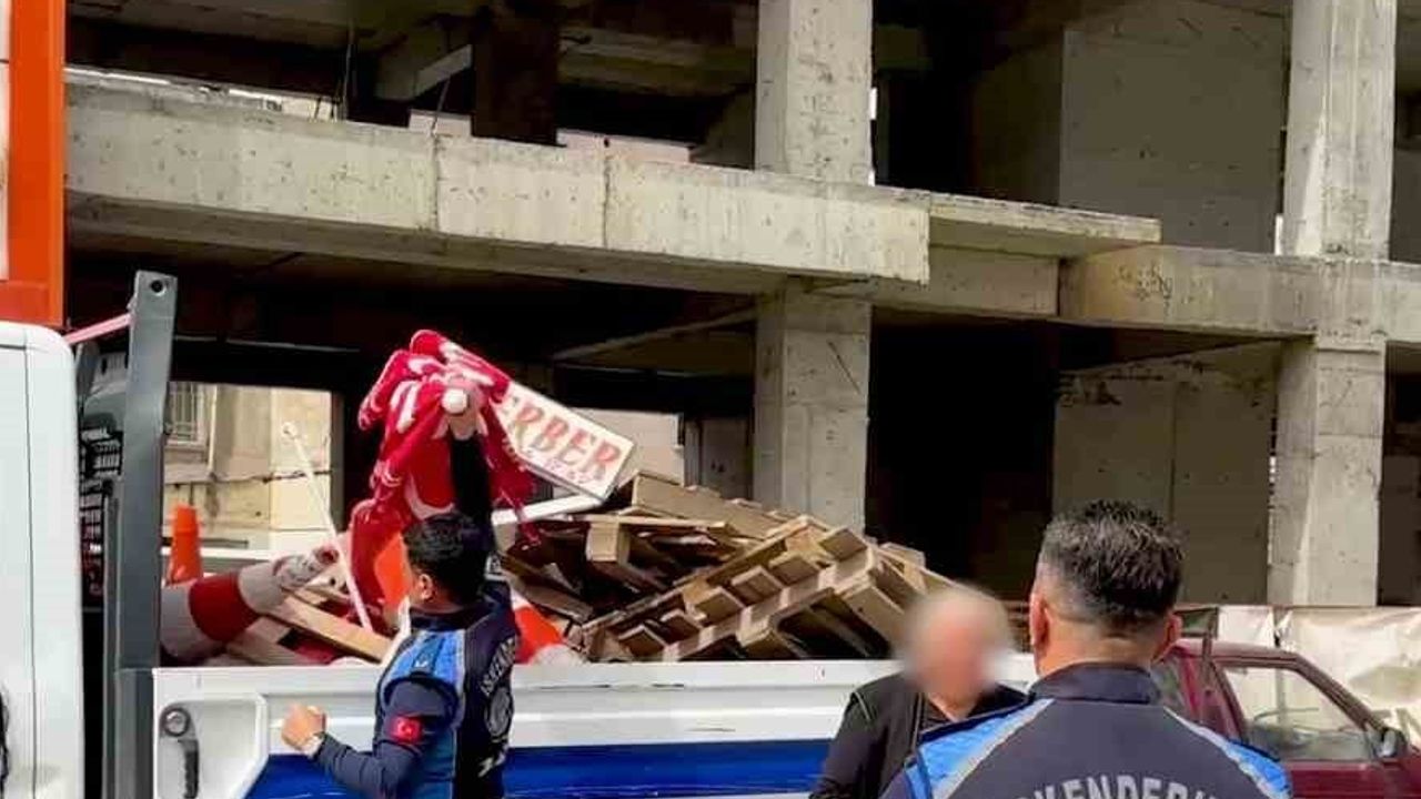 Kaldırım işgaline son: İskenderun zabıtası 'belediye başkanı akrabam' itirazını dikkate almadı