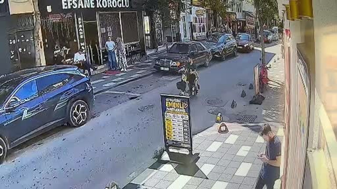Kaldırıma savrulan motosiklet sürücüsü taş dubaya çarpıp yaralandı