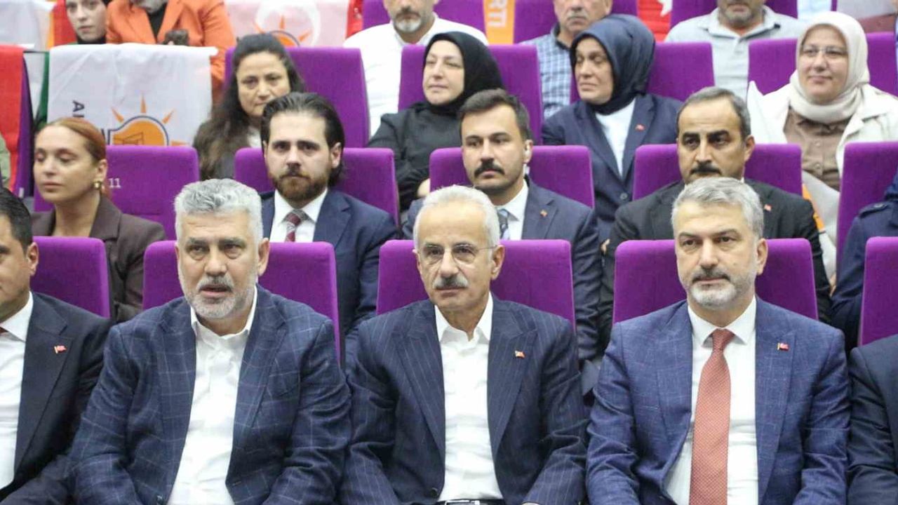 Kalkınma yolu imzalarında son dakika müdahalesi: Cumhurbaşkanı Erdoğan süreci krize dönüştürmedi
