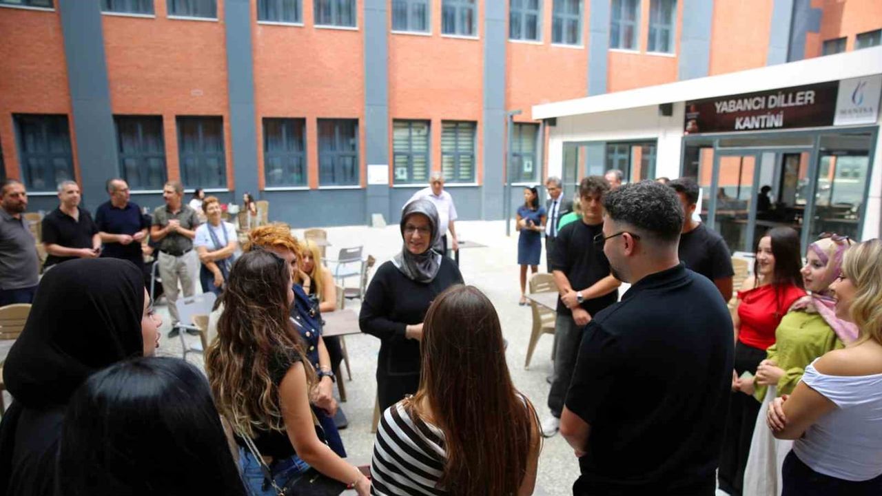Kampüsler canlı, hedefler belli: CBÜ'de 2026-2027 güz dönemi başladı