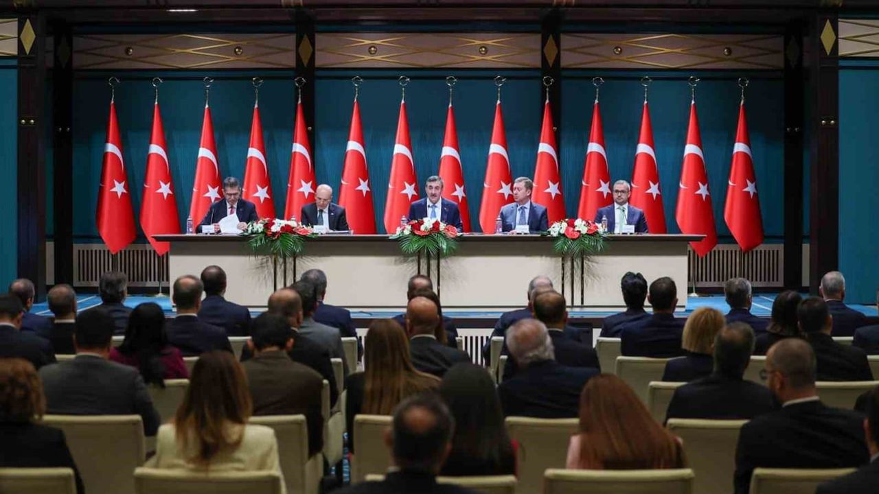 Kamuda sıkı tasarruf 484 milyar lirayla altı bakanlığı geride bıraktı