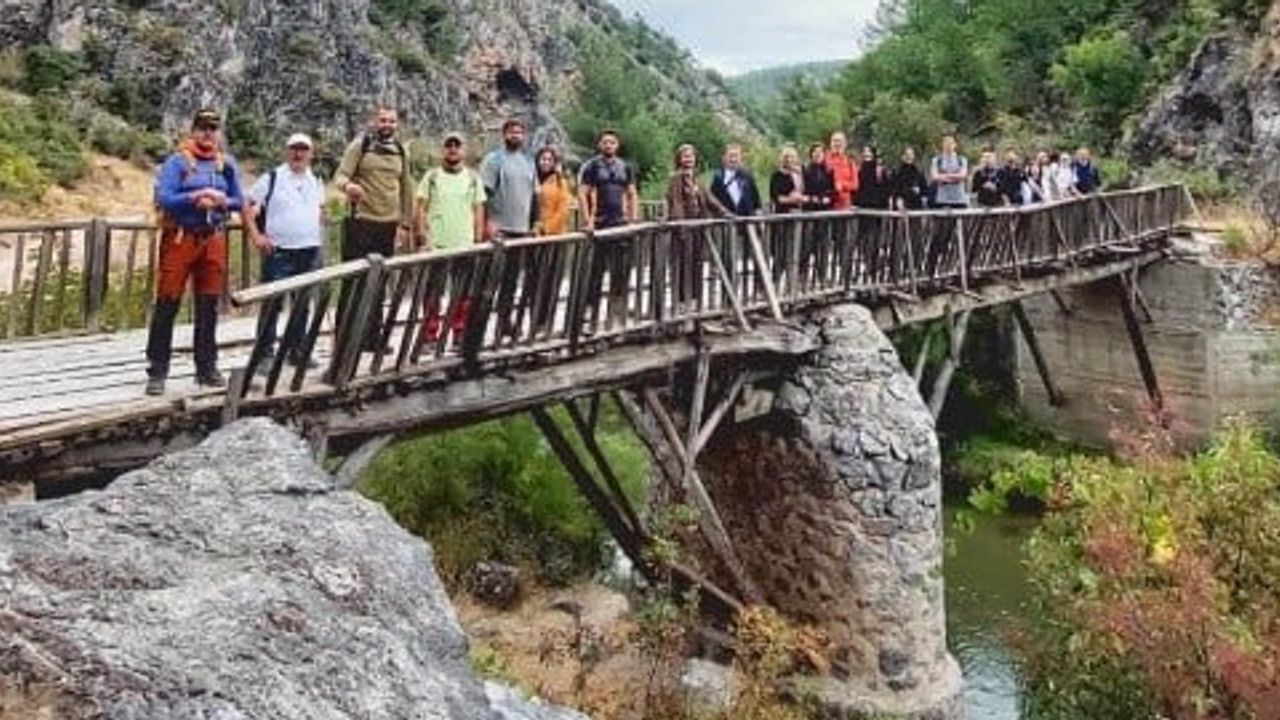 Kanyonun izinde: Tavşanlılı dağcıların İkitaş'ta 15 kilometrelik yürüyüşü
